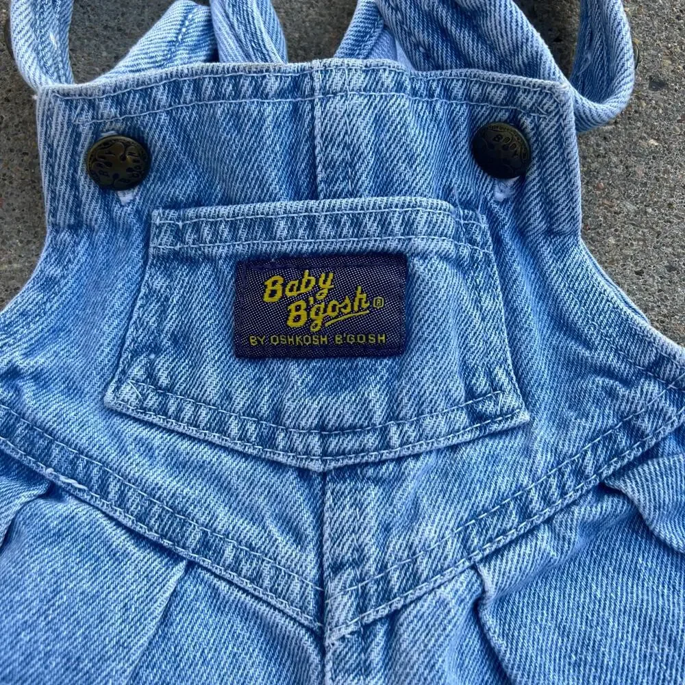 Oshkosh B’Gosh vestbak bubble hem v yoke overalls 6/9MO